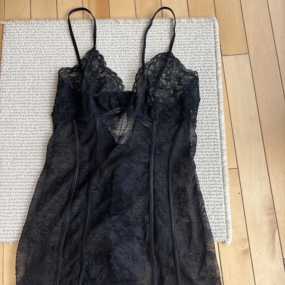 Victoria's Secret Black Sexy Sheer Lace Lingerie Size Medium lace up back garter